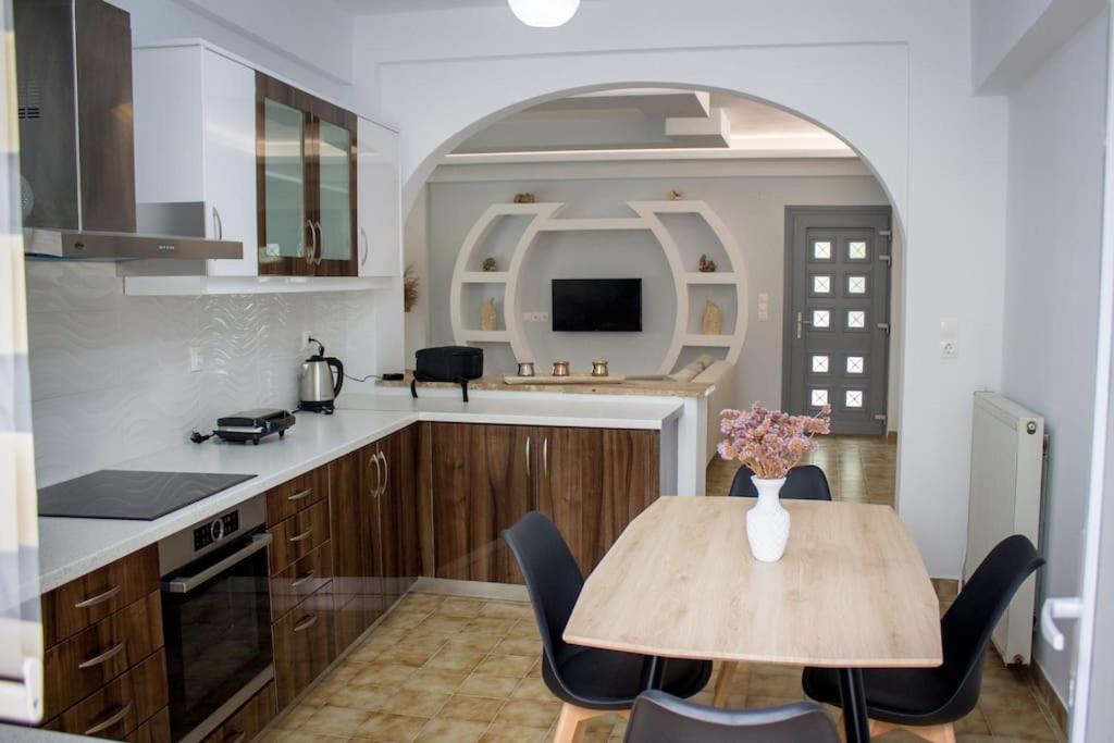 Spacious Apartment In The Heart Of Pythagorion Luaran gambar